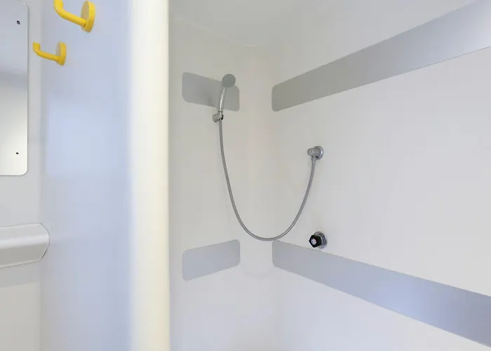 Fyl Good Ex Hotelf1 Cherbourg 3* Tourlaville